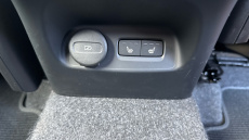 Volvo XC40 2.0 B3P Plus Dark 5dr Auto Petrol Estate